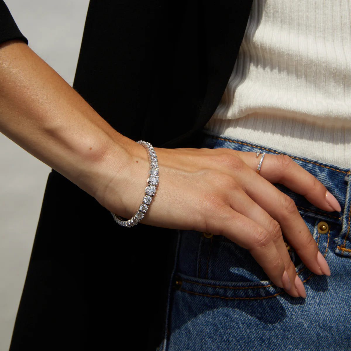 Round Lab Grown Diamond Graduated Modern Tennis Bracelet