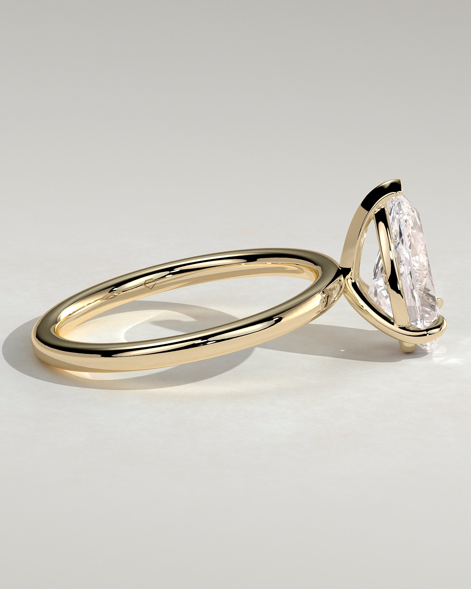 2.0CT Pear Lab Grown Diamond 3 Claw Prongs Solitaire Engagement Ring