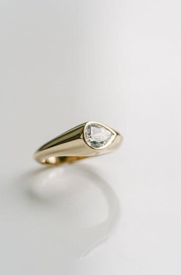 1.0CT Pear Shape Lab Grown Diamond Knife-Edge Signet Ring