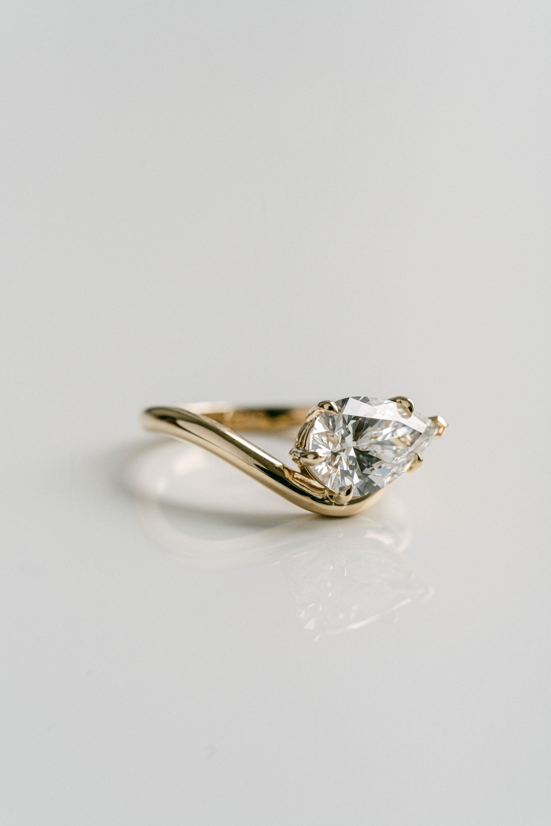 2.0CT Pear Lab Grown Diamond Wave Curved Band Engagement Ring