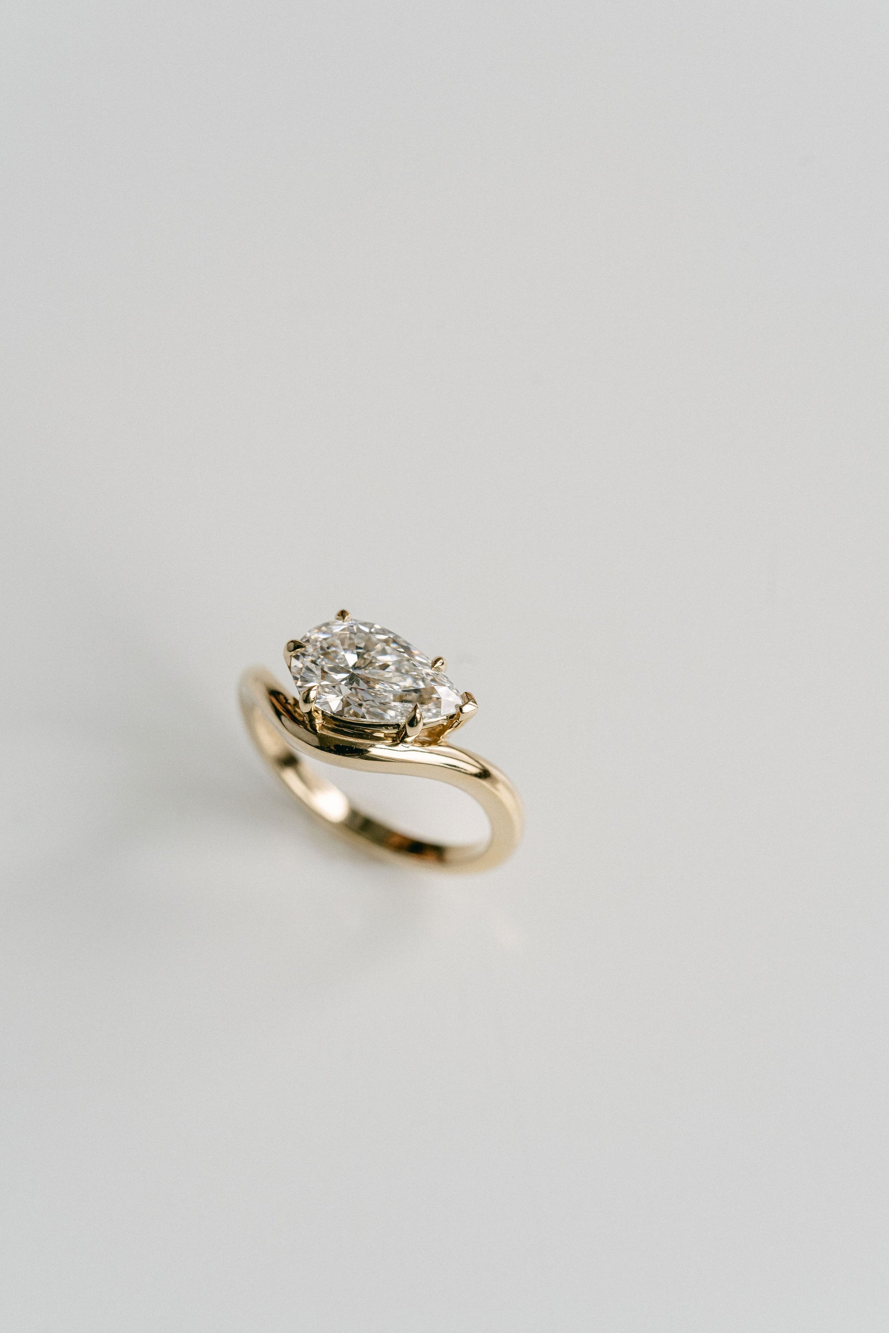 2.0CT Pear Lab Grown Diamond Wave Curved Band Engagement Ring