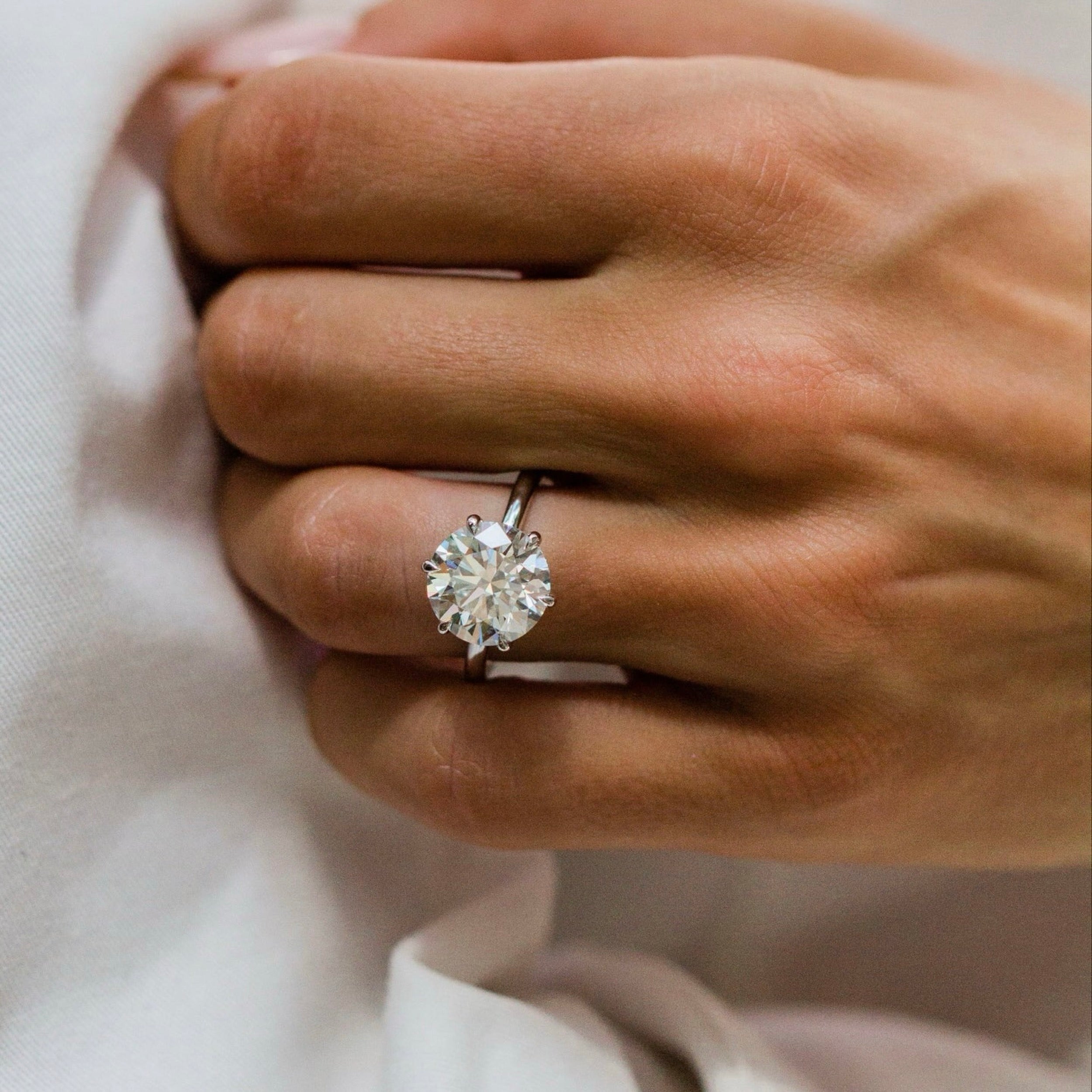 2.0CT-4.0CT Round Lab Grown Diamond Hidden Halo Engagement Ring