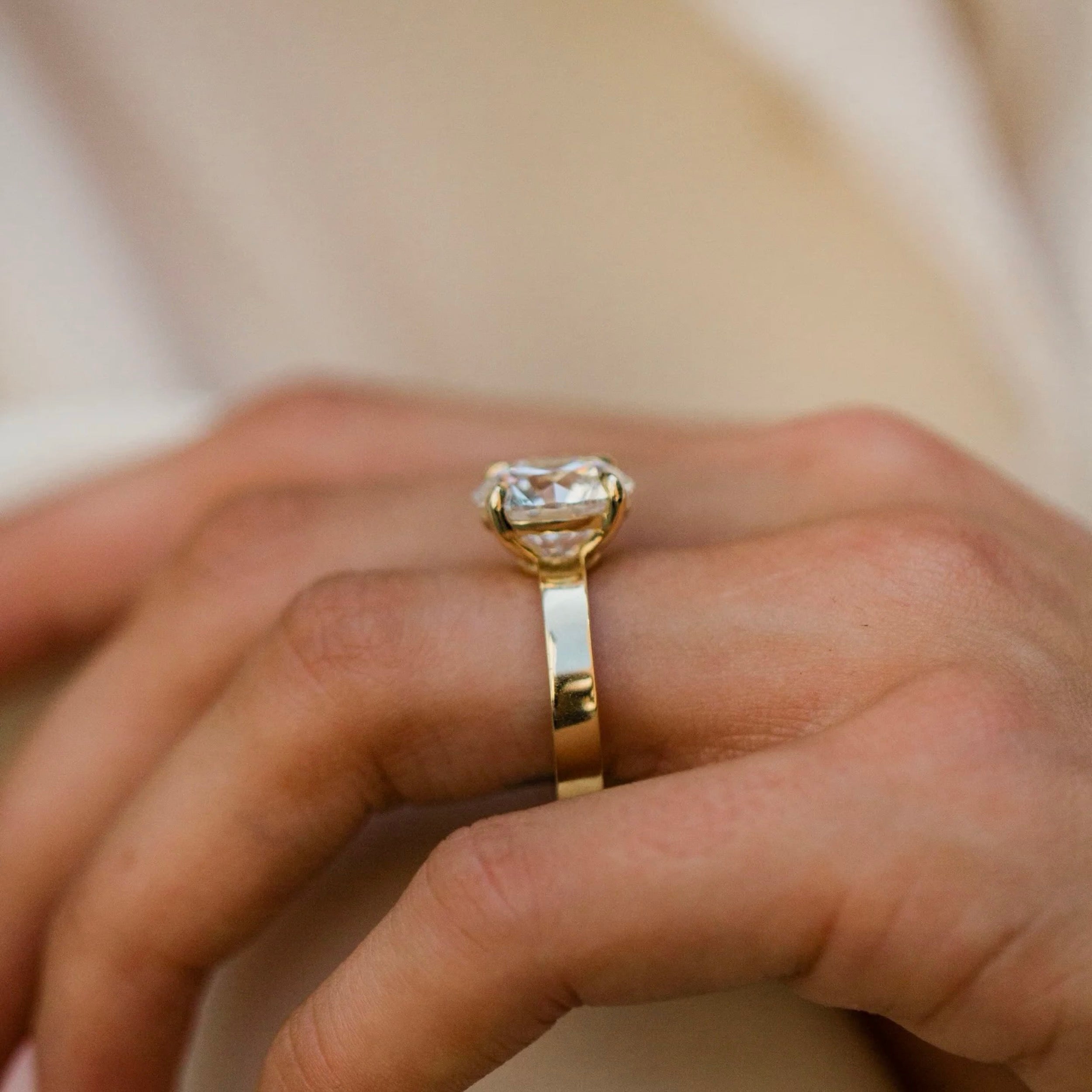 4.0CT-6.0CT Round Lab Grown Diamond Solitaire Engagement Ring