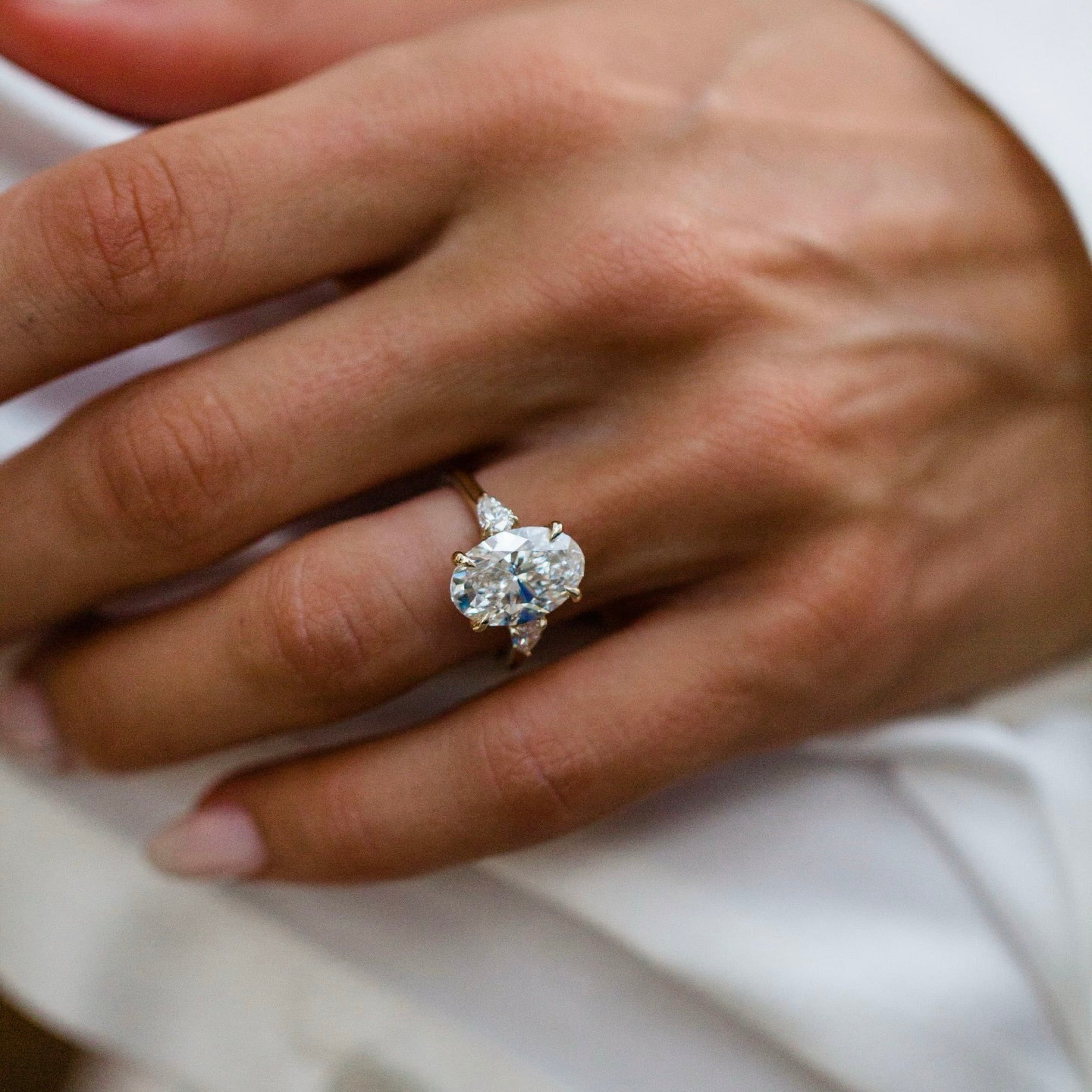 2.0CT-4.0CT Oval Lab Grown Diamond Three Stone Engagement Ring