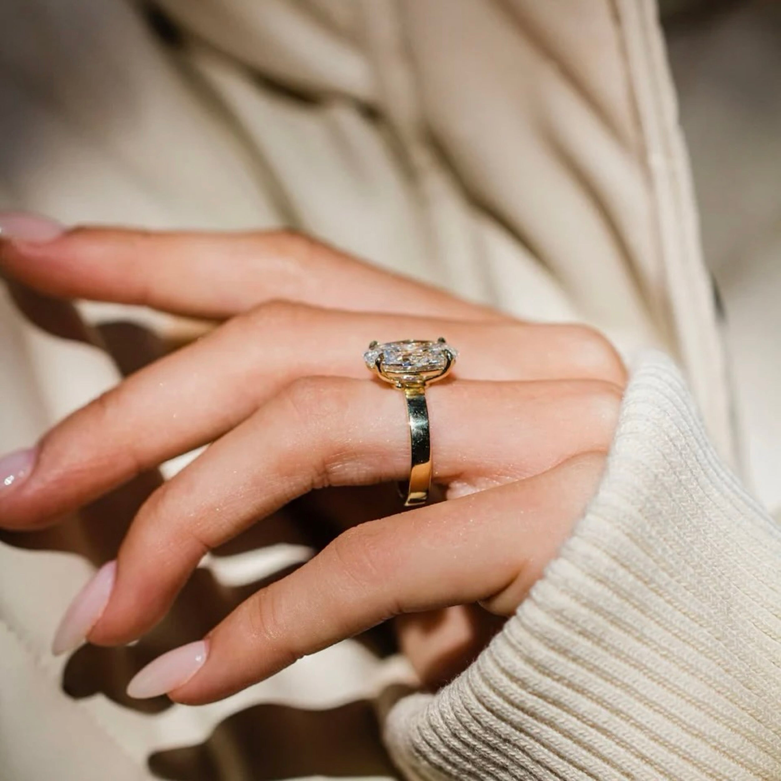 2.50CT-4.50CT Oval Lab Grown Diamond Solitaire Engagement Ring