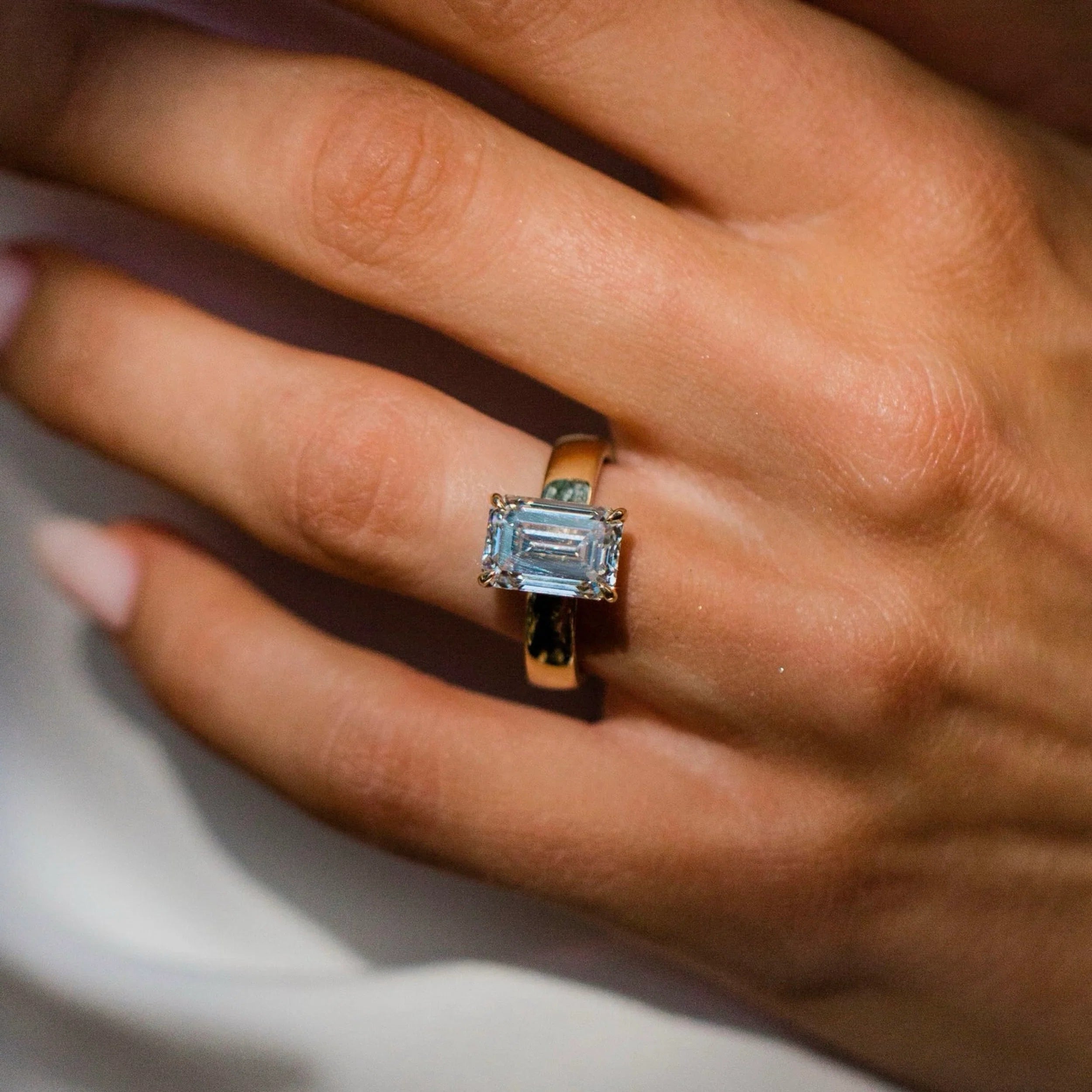 2.0CT-4.0CT Emerald Cut Lab Grown Diamond Solitaire Engagement Ring