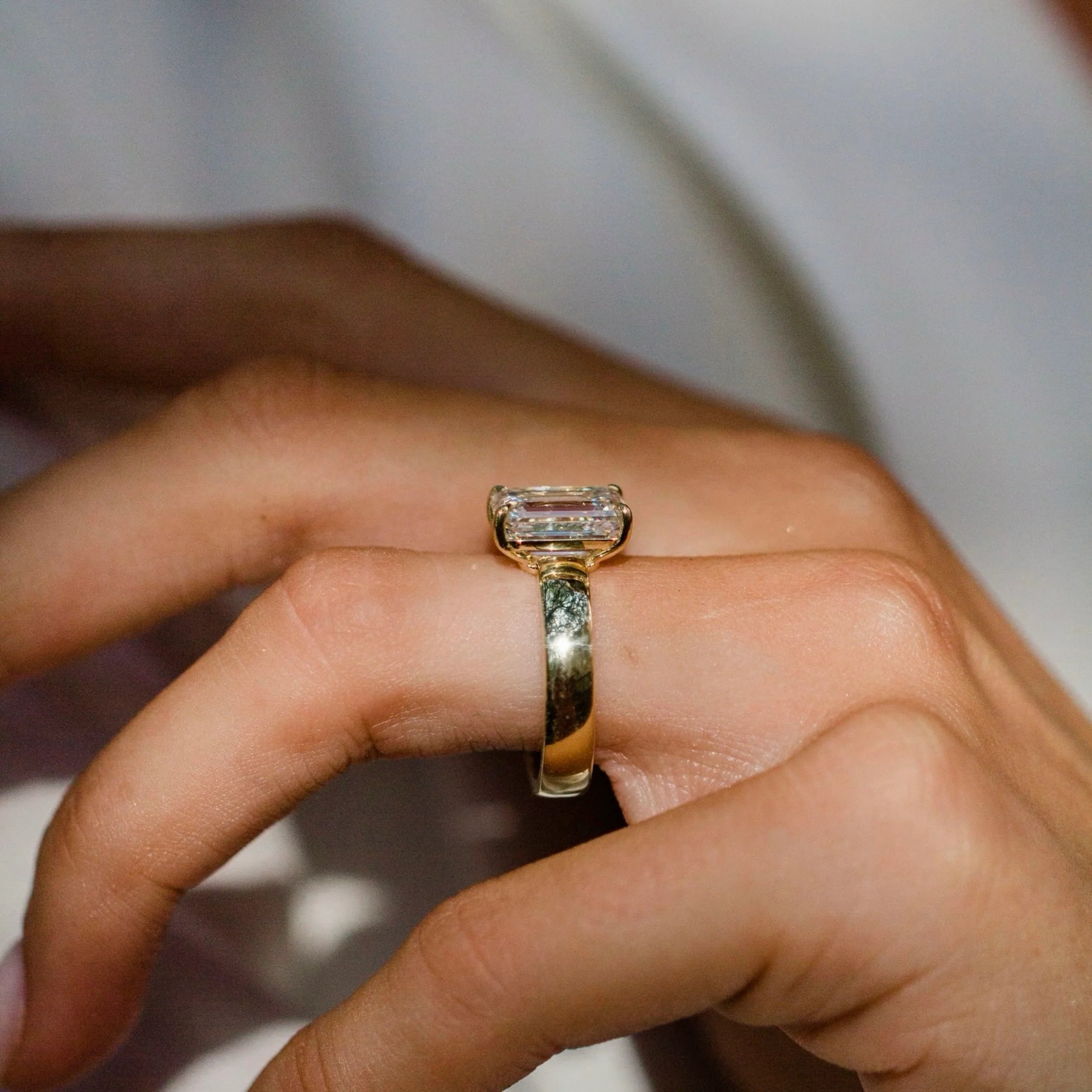 2.0CT-4.0CT Emerald Cut Lab Grown Diamond Solitaire Engagement Ring