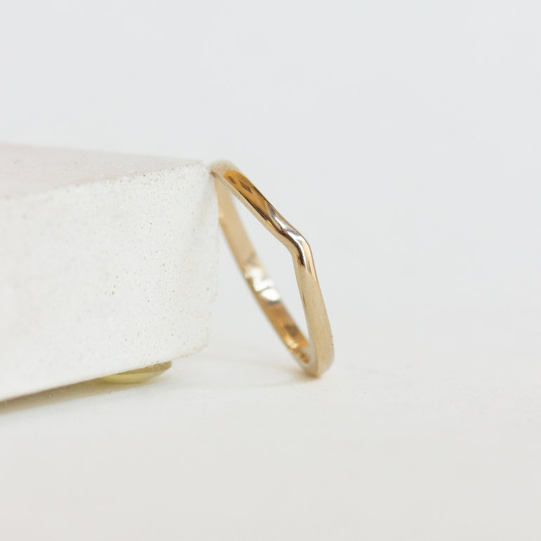 Round Lab Grown Diamond V Shape Curved Chevron Band