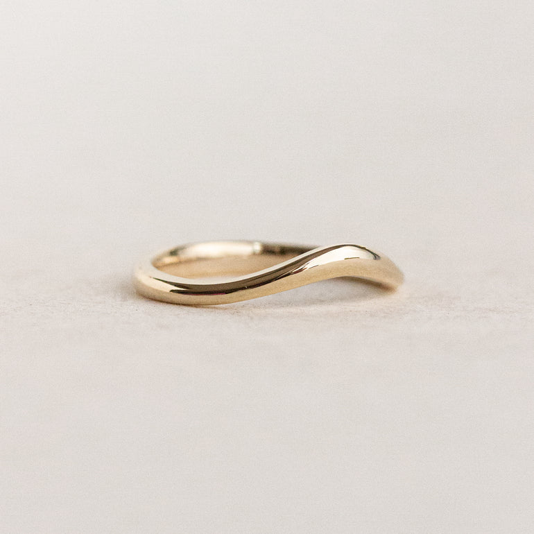 14K Solid Gold Round Lab Grown Diamond Contour Band