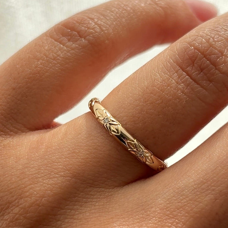 Floral Engraved Flush Set Round Lab Grown Diamond Wedding Band