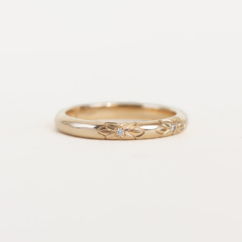 Floral Engraved Flush Set Round Lab Grown Diamond Wedding Band