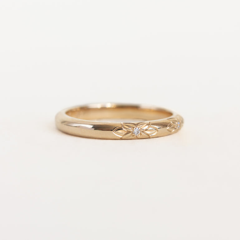 Floral Engraved Flush Set Round Lab Grown Diamond Wedding Band
