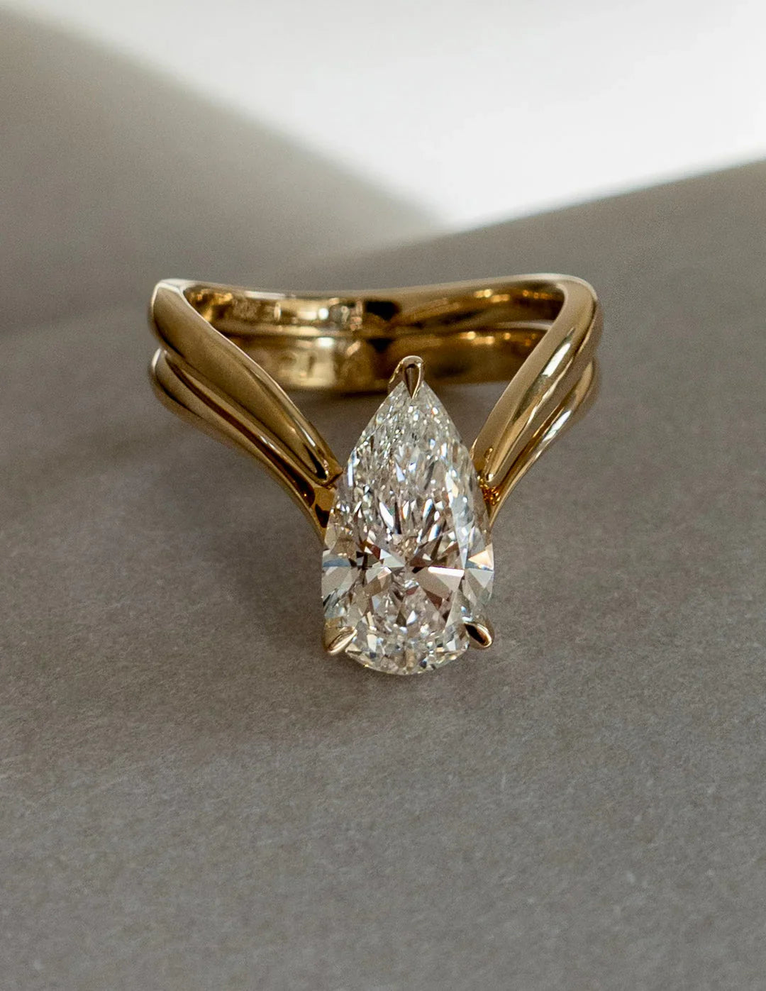 2.0CT Pear Lab Grown Diamond Unique Ring With Band
