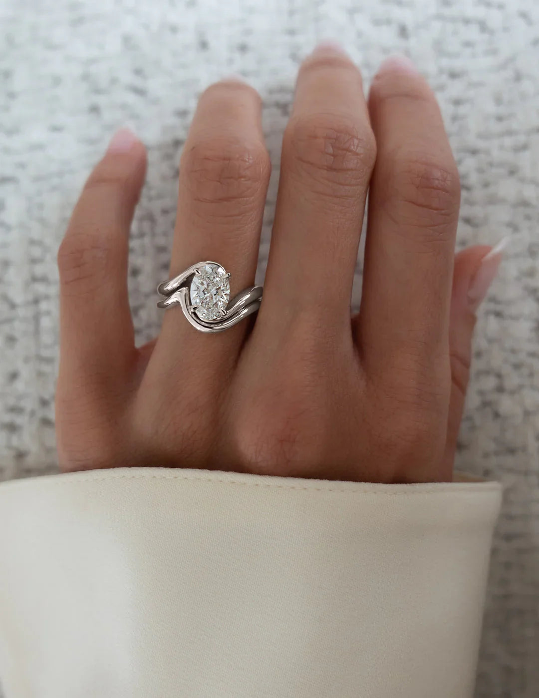 2.0CT Oval Lab Grown Diamond Unique Ring With Matching Curved Band