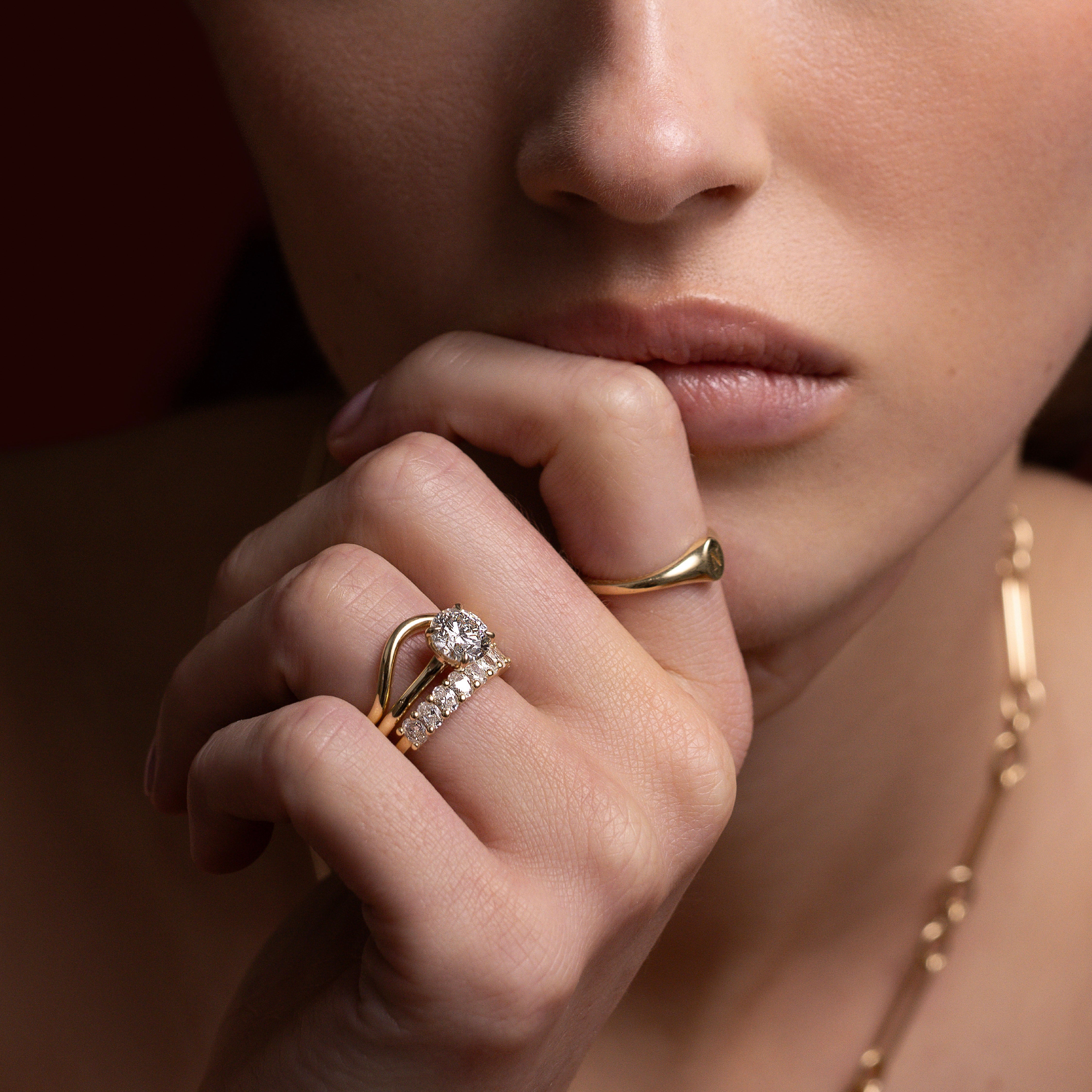 The Isla Ring - Round Solitaire