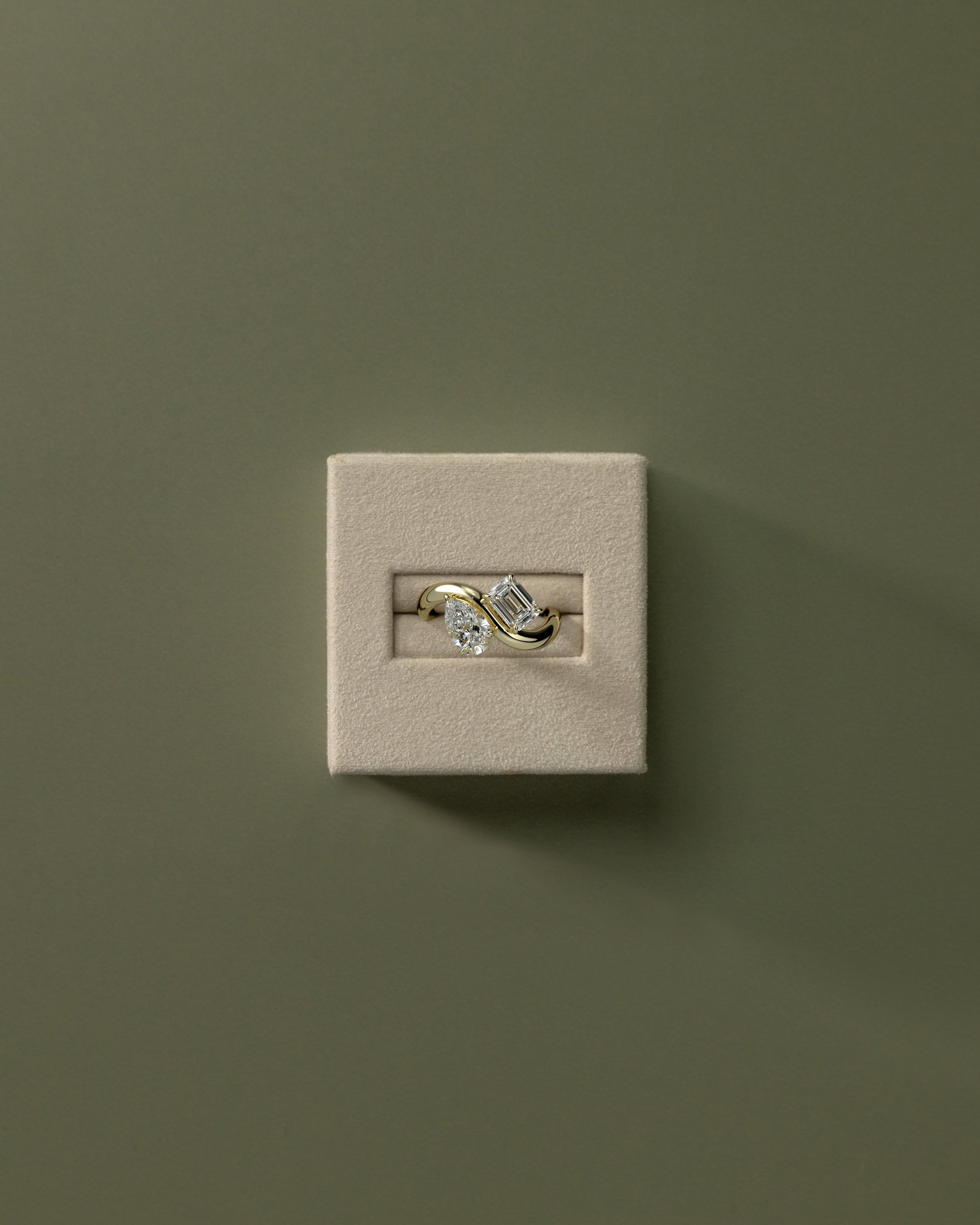2.0CT Pear & 2.0CT Emerald Cut Lab Grown Diamond Toi et Moi Wave Band Engagement Ring