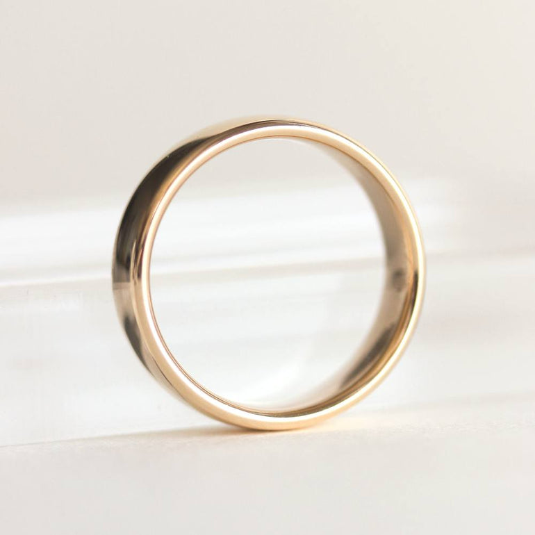 Flush Set Round Lab Grown Diamond Thick Cigar Band