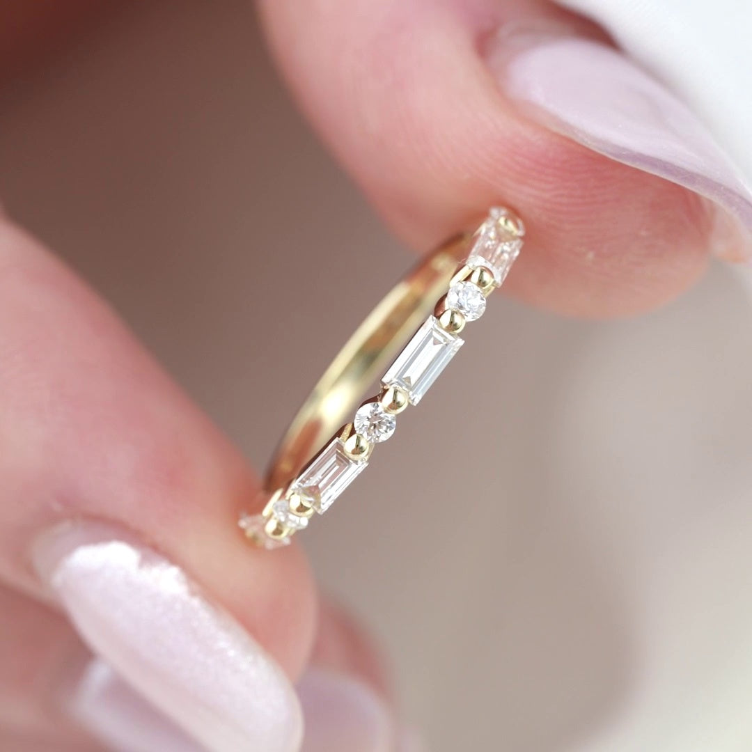 Round And East West Emerald Lab grown Diamond Floating Bubble Wedding Band